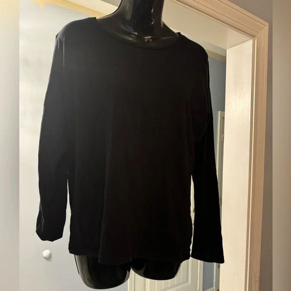 Gap The Essential Crew Black Long Sleeve Top. Size M - Picture 4 of 4
